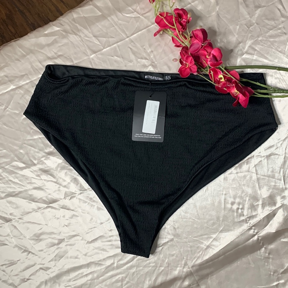 Bathing suit bottoms